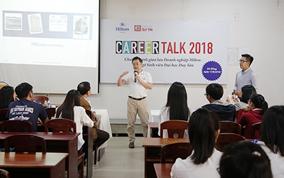Chương trình Giao lưu Doanh nghiệp “Career Talk 2018” của Hilton Đà Nẵng tại Đại học Duy Tân HiltonDananggiaoluuvoisinhvienDuyTan1