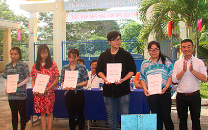 Đại học Duy Tân Tư vấn Tuyển sinh tại THPT Nguyễn Thượng Hiền