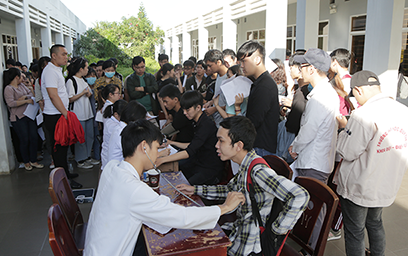 Sinh viên Singapore Polytechnic Học tập và Nghiên cứu tại Đại học Duy Tân Hienmau123