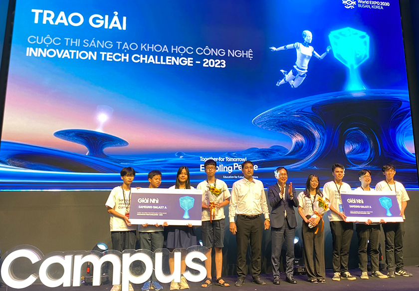 Sinh viên ĐH Duy Tân giành cả giải Nhất và Nhì ở Samsung Innovation Campus (SIC) 2023