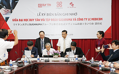 Lễ ký kết Biên bản Ghi nhớ giữa Đại học Duy Tân với Tập đoàn Sugaruma và Công ty LC Medicom 1-72