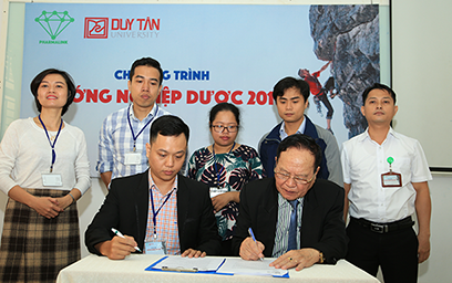 Sinh viên Duy Tân v?i Chuong trình Hu?ng nghi?p Du?c cùng Pharmalink