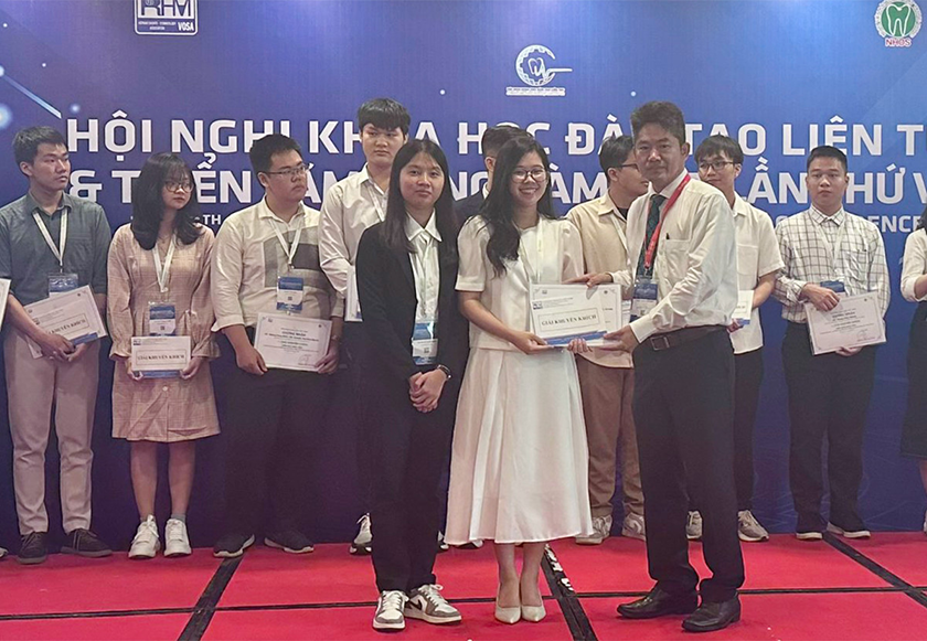 Sinh viên Duy Tân giành giải Nhì tại Hội nghị về Nha khoa trong Thời đại Kỹ thuật Số