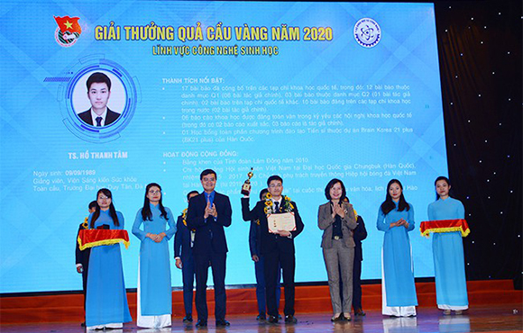 Đại học Duy Tân vươn lên vị trí số 2 các đại học Việt Nam trên Bảng xếp hạng URAP 2020 2-8