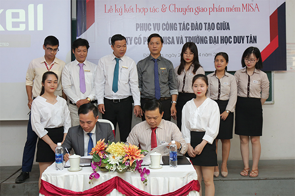 Đại học Duy Tân Ký kết Hợp tác với Công ty Cổ phần Misa 294A6221c-47