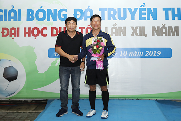 Bế mạc Giải Bóng đá Mini Nam Truyền thống Đại học Duy Tân lần thứ XII