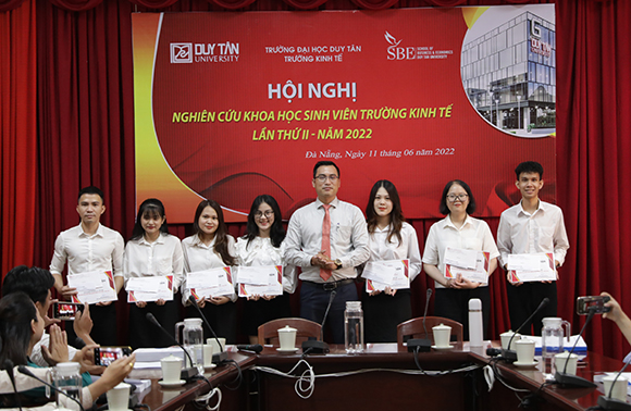Nguyễn Ngọc Hùng của DTU và giải Ba Olympic Tin học Sinh viên Việt Nam 2G6A1021c-15