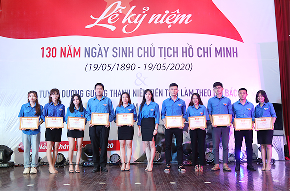 Lễ kỷ niệm 130 năm Ngày sinh Chủ tịch Hồ Chí Minh và Tuyên dương gương Thanh niên Tiên tiến làm theo lời Bác cấp trường năm 2020
