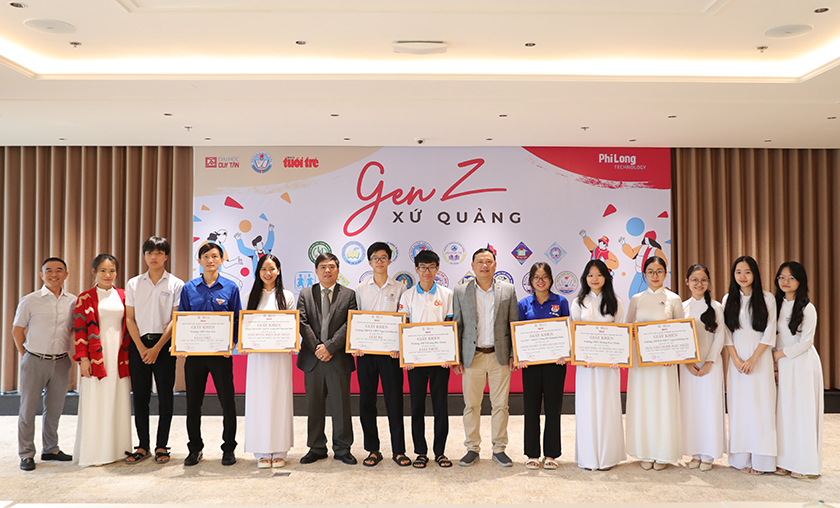 Đại học Duy Tân trao Giấy khen cho Tập thể, Cá nhân đạt giải tại Cuộc thi "Gen Z xứ Quảng"