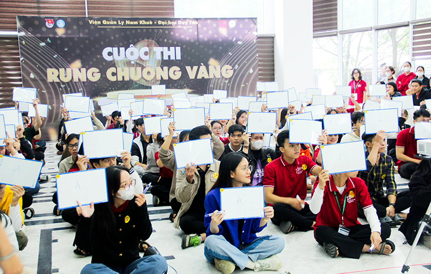 Hào hứng và Hội hộp cùng Cuộc thi “Rung chuông vàng” của Viện Quản lý Nam Khuê