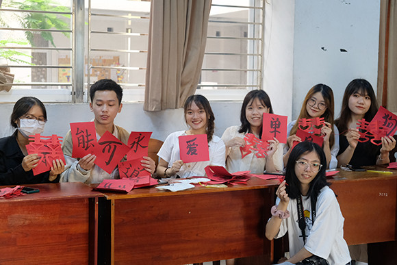 Cùng Sinh viên Duy Tân “Trải nghiệm Văn hóa Trung Hoa”