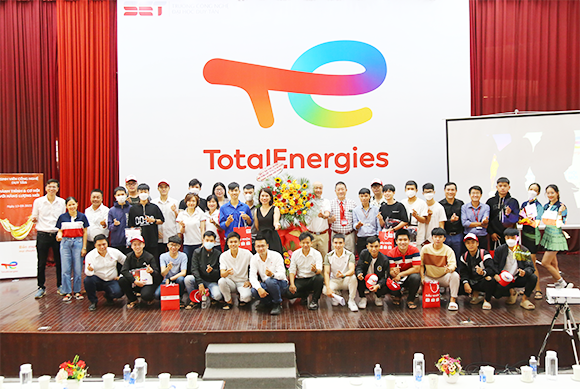 Hội thảo “Hành trang và Cơ hội với Năng lượng mới” tại Đại học Duy Tân