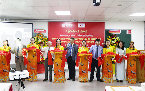 Lễ Khánh thành Phòng Thực hành Kỹ năng Điều dưỡng tại Đại học Duy Tân