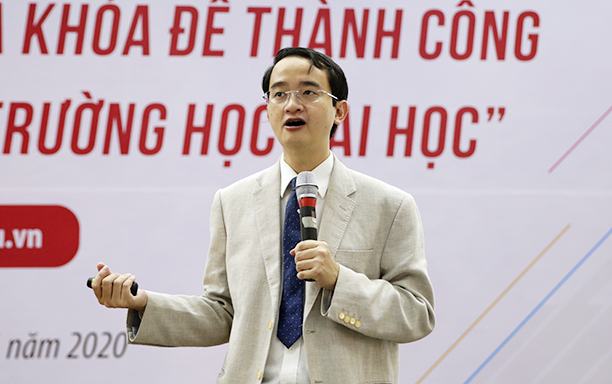 Hiệu trưởng Đại học Duy Tân truyền Cảm hứng cho Sinh viên