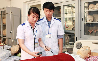 Học ngành Bác sĩ Răng-Hàm-Mặt tại Đại học Duy Tân Bac_si_rang_ham_mat3c-36