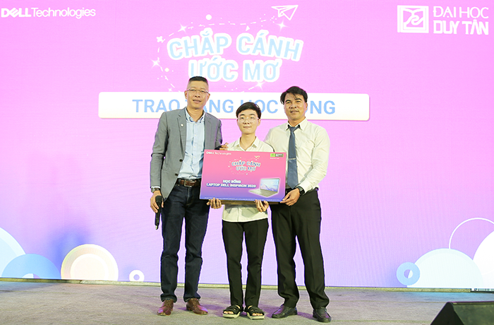 Dell Việt Nam “Chắp cánh ước mơ” cùng Sinh viên Duy Tân Del2-60