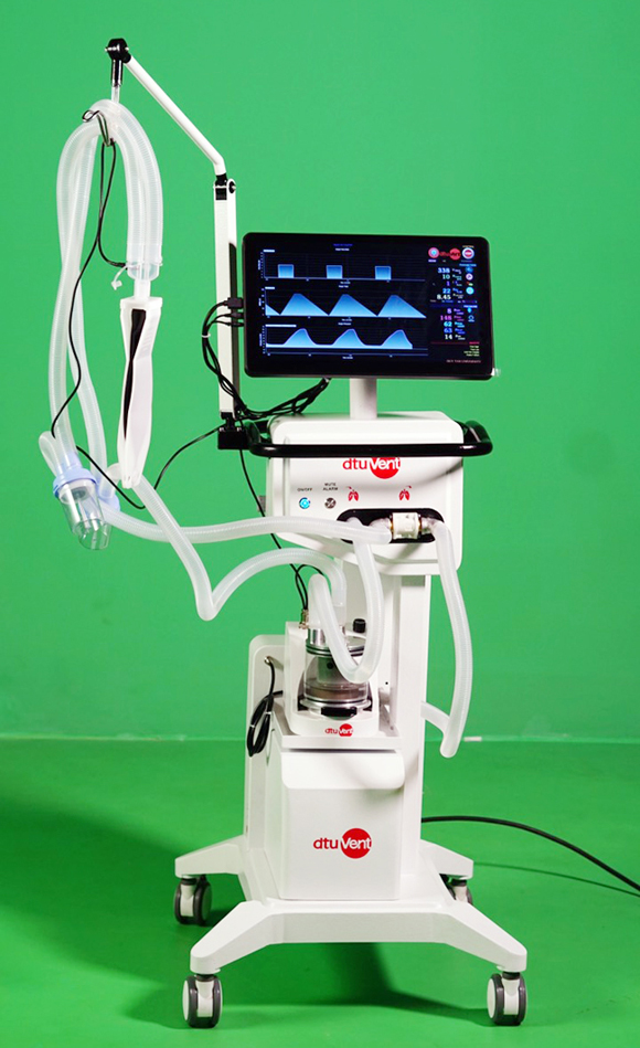 Máy th? dtu-VENT Ver3.0 c?a Ð?i h?c Duy Tân d?m b?o di?u tr? COVID-19
