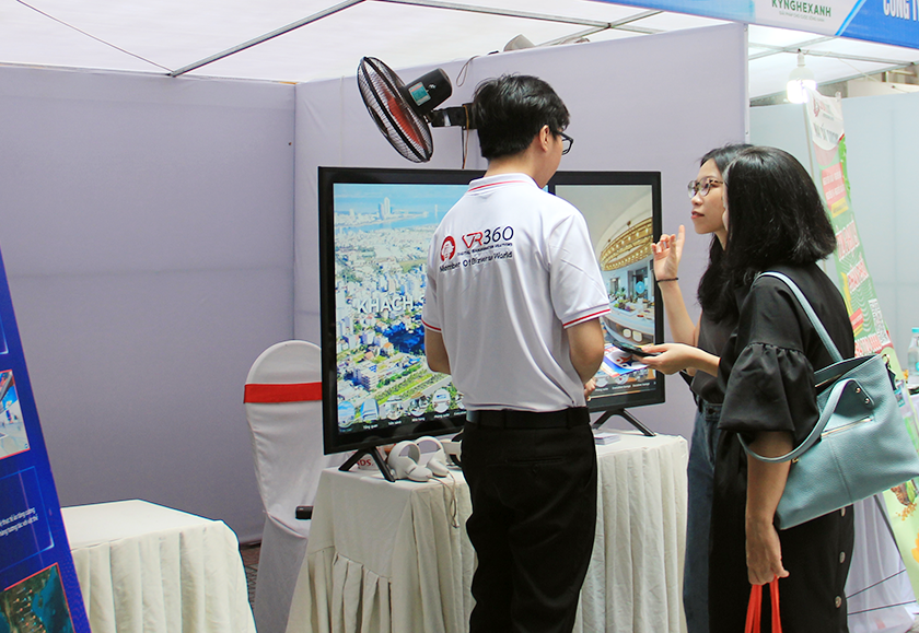 Trên 80 Gian hàng với nhiều Sản phẩm Công nghệ tại Ngày hội SURF 2023