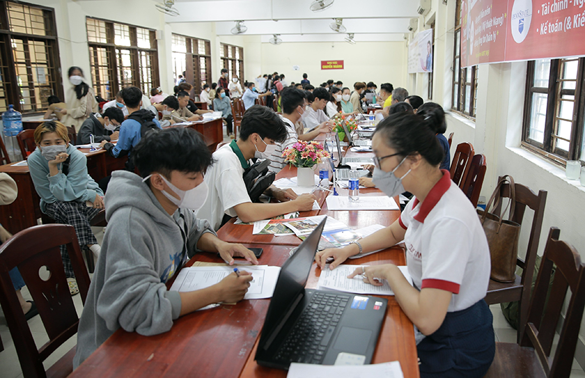 Dell Việt Nam “Chắp cánh ước mơ” cùng Sinh viên Duy Tân Hb1-86