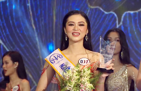Sinh viên Duy Tân lọt Top 5 Hoa hậu Du lịch Đà Nẵng 2022 Hhdn11-65