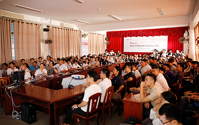 Talkshow “Võ Trọng Nghĩa - Kiến trúc và Thiền” tại Đại học Duy Tân Kientrucvathien1-15