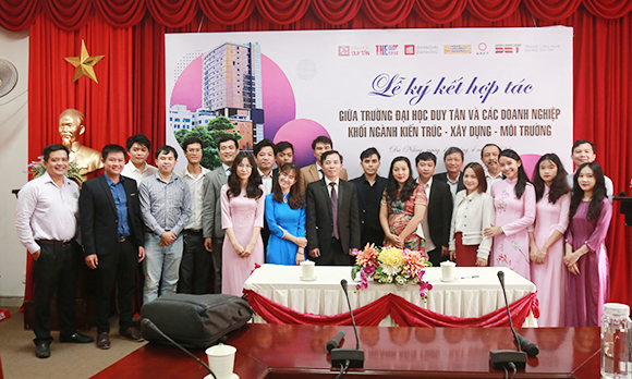 Ký kết giữa Đại học Duy Tân với các Doanh nghiệp khối Kiến trúc, Xây dựng và Môi trường Kkc2-83