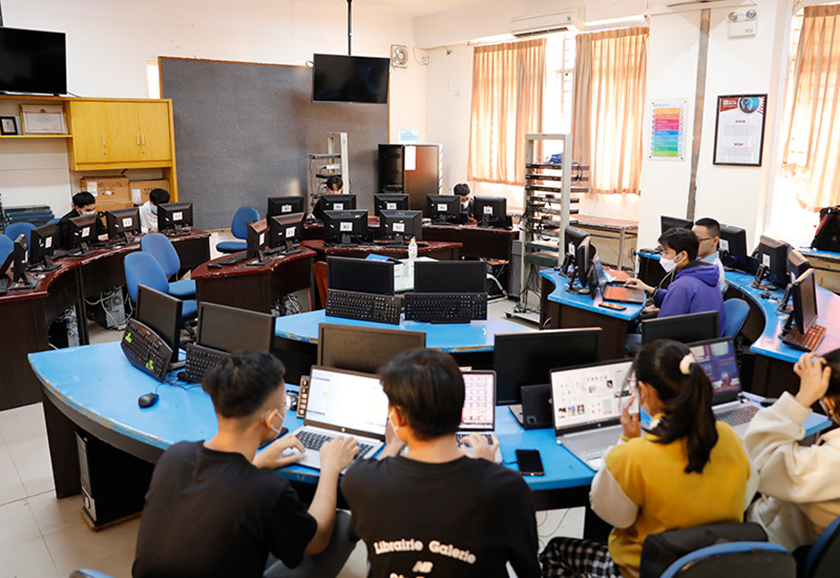 Trường Khoa học máy tính ĐH Duy Tân: 100% sinh viên có việc làm khi ra trườ Mt2-17