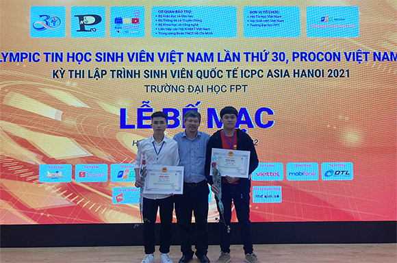 Nguyễn Ngọc Hùng của DTU và giải Ba Olympic Tin học Sinh viên Việt Nam 