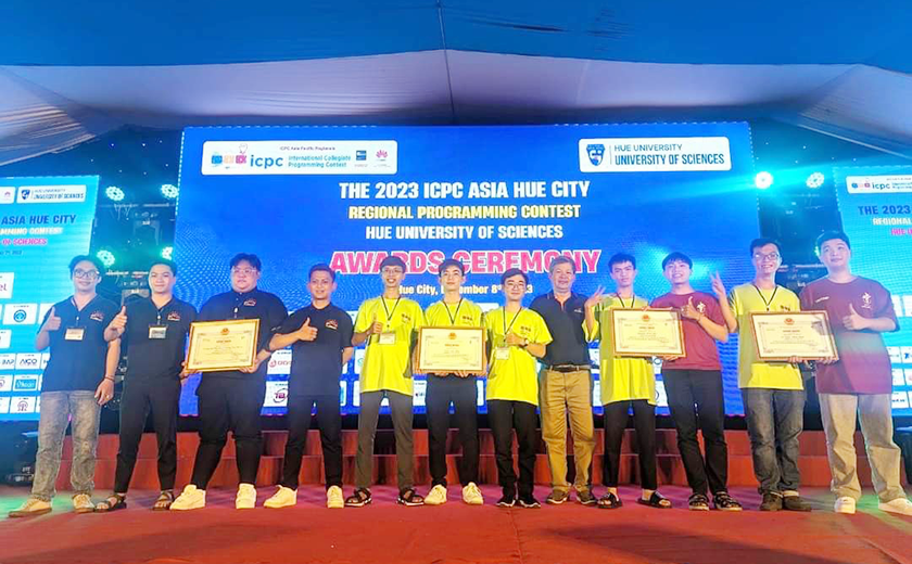 Sinh viên Duy Tân giành giải Ba Khối Chuyên tin tại Olympic Tin học Sinh viên Việt Nam năm 2023 Olympic-131220233290