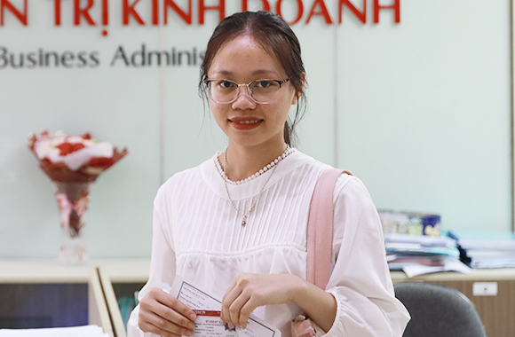 Nữ sinh xứ Nghệ 'thủ khoa' Đại học Duy Tân với 28 điểm (tính đến 10/10/2020)