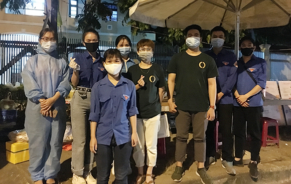 Tuổi trẻ Duy Tân chung tay cùng Thành phố phòng chống dịch Covid-19 Tinhnguyenvienduytantaidiemtrucchandeohaivan-98
