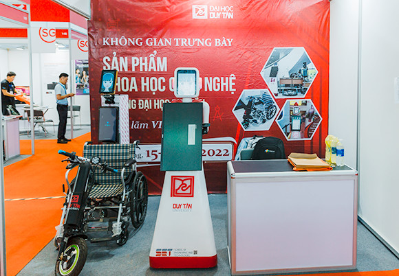 Trưng bày Sản phẩm Công nghệ của Đại học Duy Tân tại Triển lãm Công nghiệp và Sản xuất Việt Nam