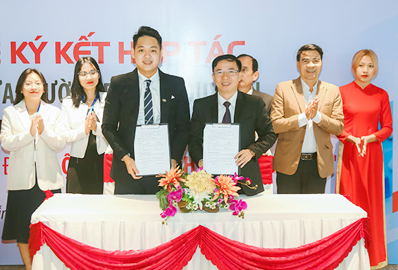 Đại học Duy Tân Ký kết Hợp tác Toàn diện với Công ty CP Dược phẩm FPT Long Châu