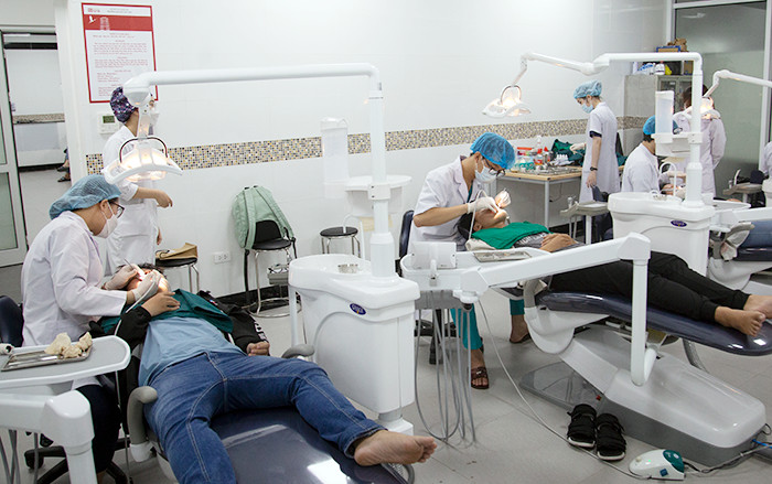 Thăm khám và Tư vấn về Răng cho Sinh viên K28
