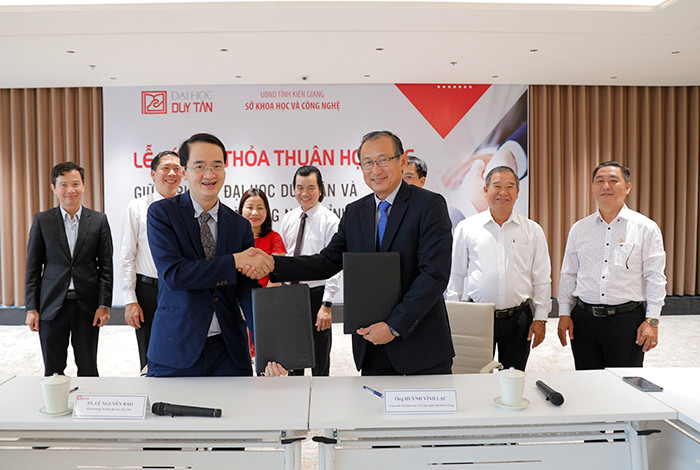 Đại học Duy Tân Ký kết Hợp tác với Sở Khoa học và Công nghệ tỉnh Kiên Giang