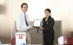Đoàn Đại học Upon Ratchathani(Thái Lan) viếng thăm và làm việc với Đại học Duy Tân