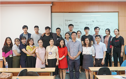 Chuyên đề: Văn hóa Hội tụ trong Bối cảnh Truyền thông Đa phương tiện tại Đại học Duy Tân