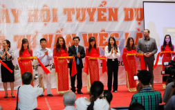 Ngày hội Việc làm 2014 tại Đại học Duy Tân