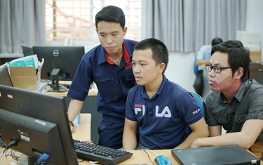 Sinh viên Duy Tân đoạt giải Dự án Xuất sắc trong Cuộc thi Intel Innovative FPGA