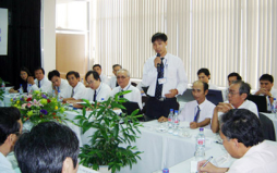 Thứ trưởng Phạm Vũ Luận cùng đoàn công tác của Bộ GD&ĐT thăm và làm việc tại ĐH Duy Tân