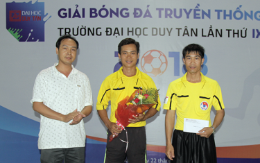 Bế mạc Giải Bóng đá Mini Nam Truyền thống Đại học Duy Tân lần thứ IX