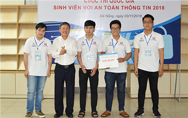 Duy Tân Vô địch Cuộc thi “Sinh viên với An toàn Thông tin 2018” khu vực miền Trung