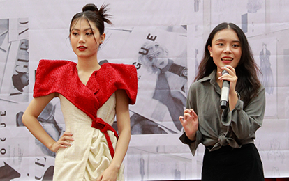 Nhiều Thiết kế Ấn tượng tại Fashion Show Đầu tay “Thời trang Công sở” của Sinh viên Duy Tân