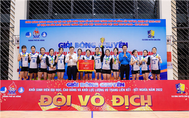 Đội tuyển nữ ĐH Duy Tân Vô địch Giải bóng chuyền dành cho khối Đại học, Cao Đẳng (Đà Nẵng)