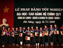 Lễ phát bằng tốt nghiệp 2009