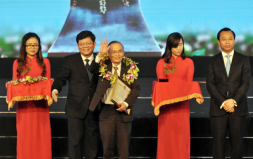 Hero of Labor Le Cong Co is Honored by the City of Danang