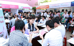 Ngày hội Việc làm tại Đại học Duy Tân