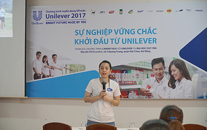Giao lưu “Sự nghiệp Vững chắc Khởi đầu từ Unilever” tại Đại học Duy Tân