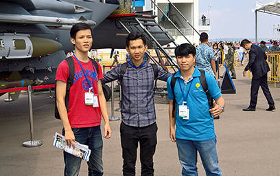 Sinh viên Duy Tân tham dự Diễn đàn Hàng không 2018 tại Singapore