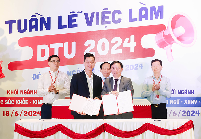 Lễ ký kết hợp tác giữa Trường Đại học Duy Tân với doanh nghiệp